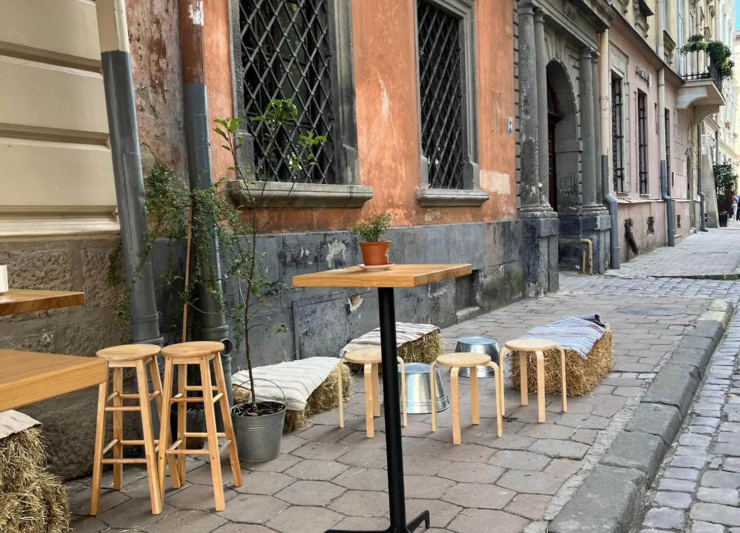 Vip Apartments Lviv 0*,